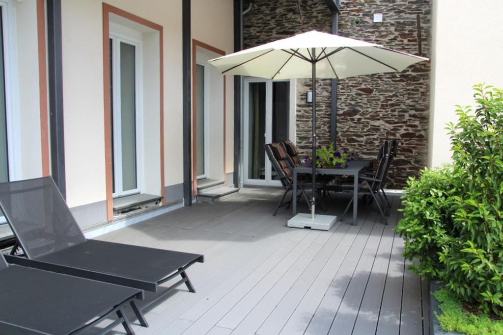 Moselromance - Luxusapartment - Grosse Terrasse - Ruhige Lage ترابن ترارباخ المظهر الخارجي الصورة