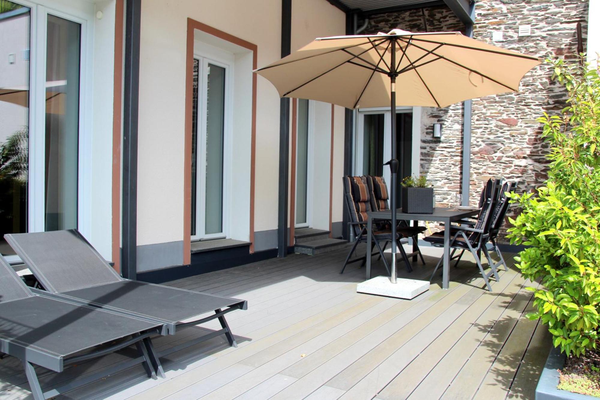 Moselromance - Luxusapartment - Grosse Terrasse - Ruhige Lage ترابن ترارباخ المظهر الخارجي الصورة