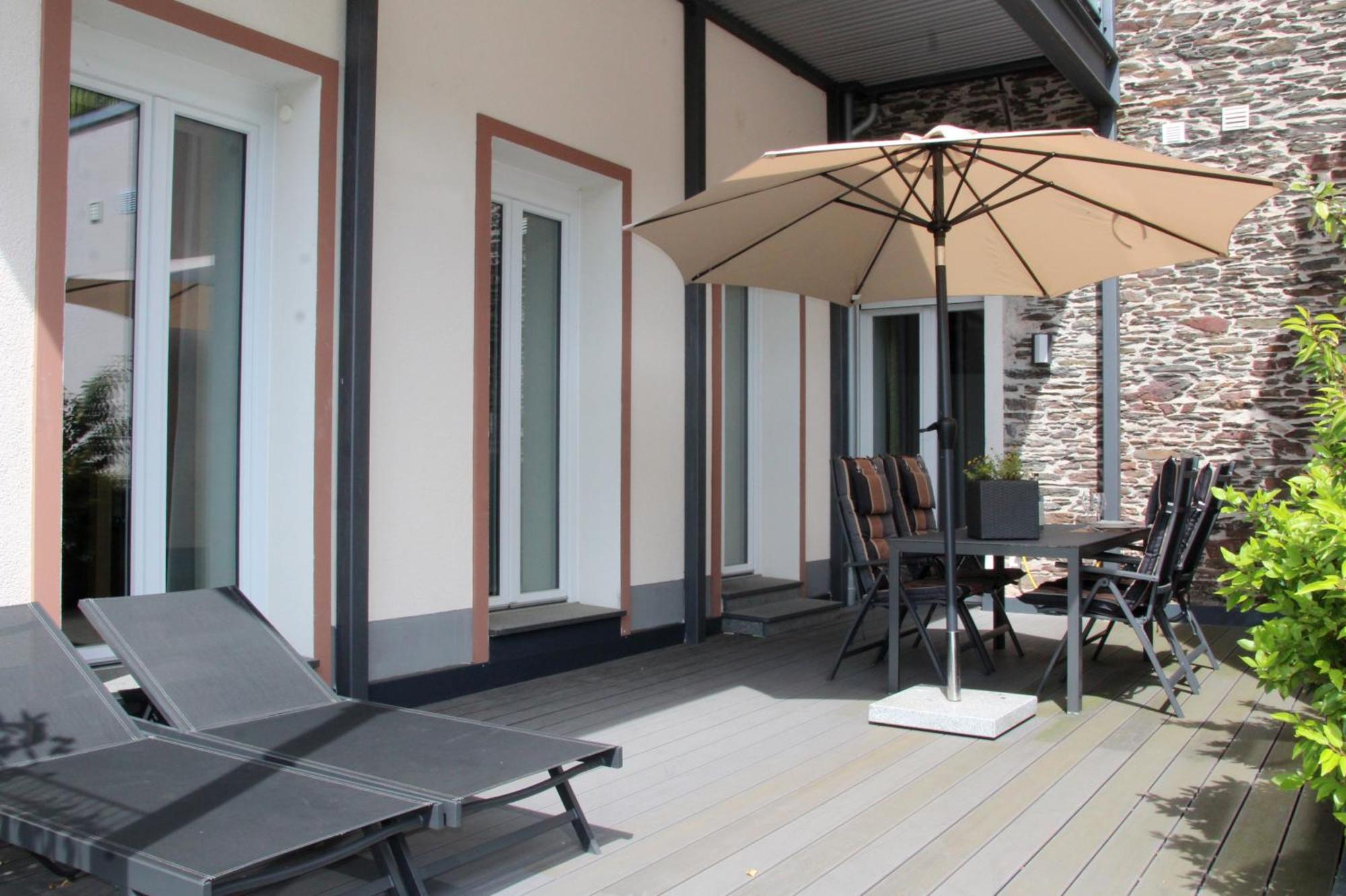 Moselromance - Luxusapartment - Grosse Terrasse - Ruhige Lage ترابن ترارباخ المظهر الخارجي الصورة